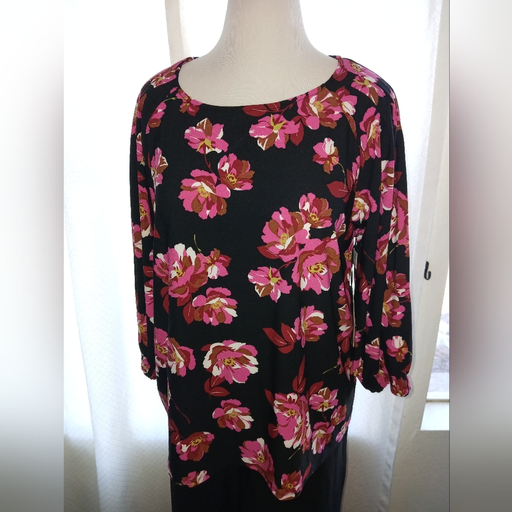 NWT Halogen Floral Black and Pink Rose Blouse